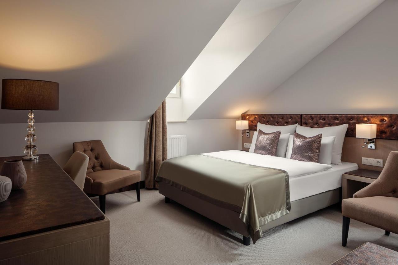 Boutique Hotel Saxonia Karlovy Vary Luaran gambar